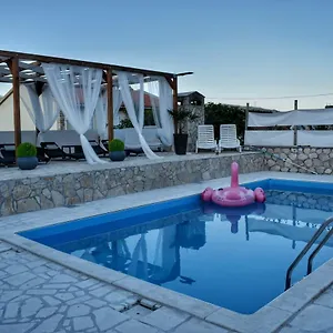  Apartament Oguic